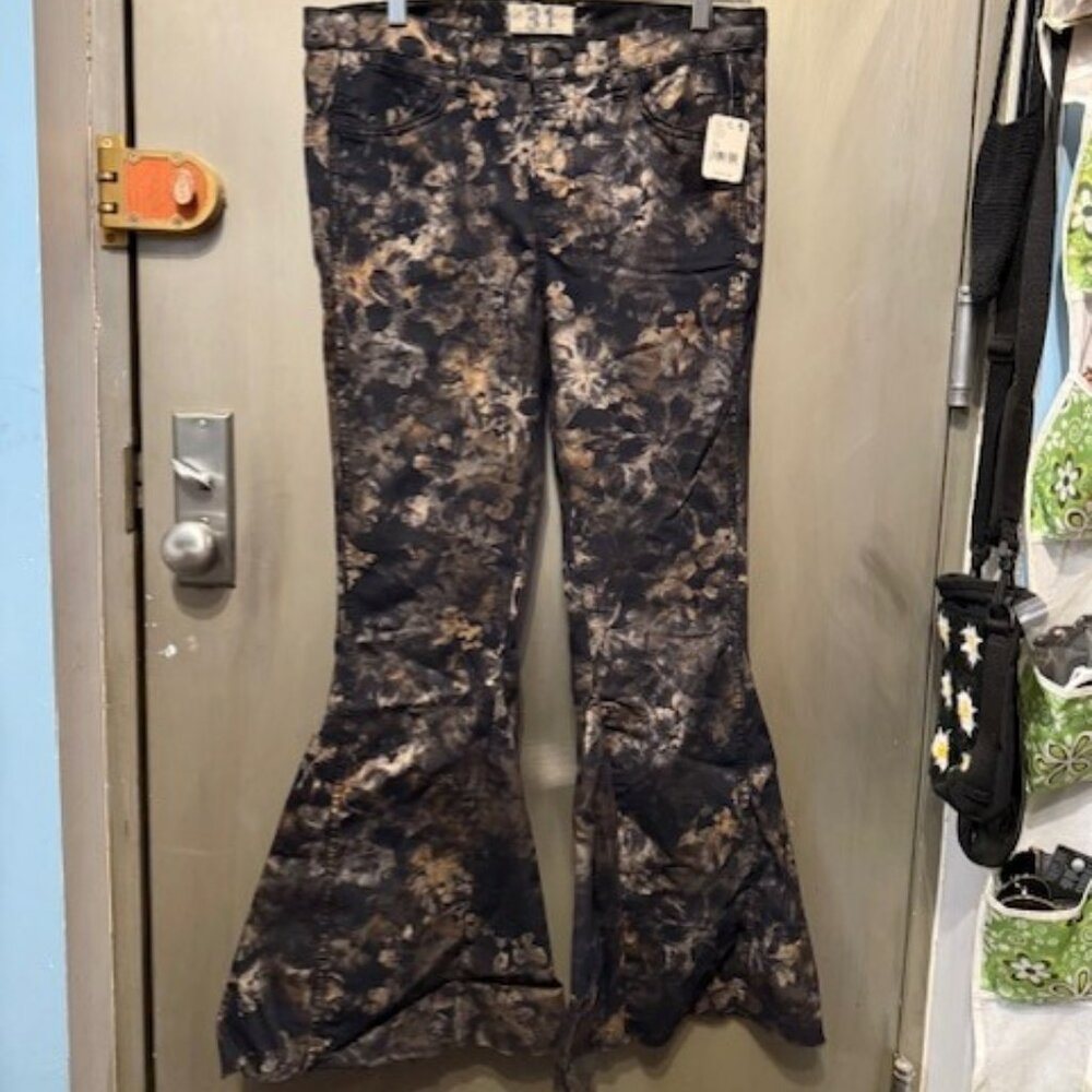 Free People retro Boho Inferno  (Floral Metallic) Flare  / Bell Bottom Jeans - Picture 8 of 16